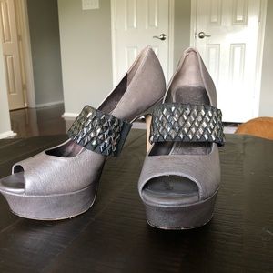 VINCE CAMUTO HEELS